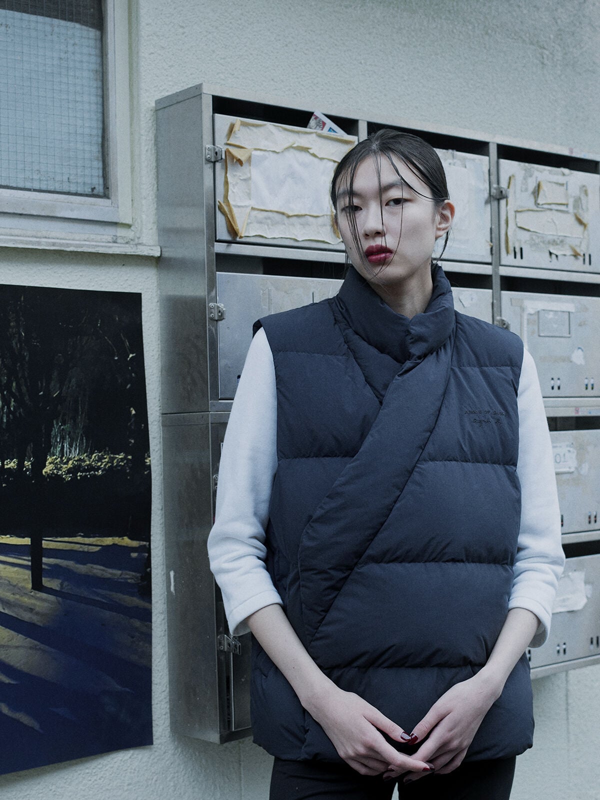 black sleeveless double-breast Mila jacket